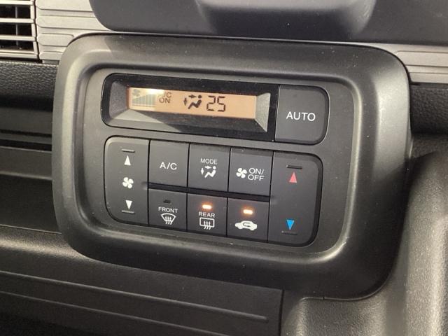 Ｎ－ＶＡＮ＋スタイル クール・ターボホンダセンシング　最長５年保証　ワンオ－ナ－　ナビＶＸＭ－１９５ＶＦＥｉ　ＴＶ　Ｒカメラ　ＢＴオ－ディオ　ＤＶＤ　ＥＴＣ　ＶＳＡ　クルコン　スマ－トキ－　盗難防止装置　整備記録簿　ＡＡＣ　スペアキ－　ドアバイザ－　禁煙（8枚目）