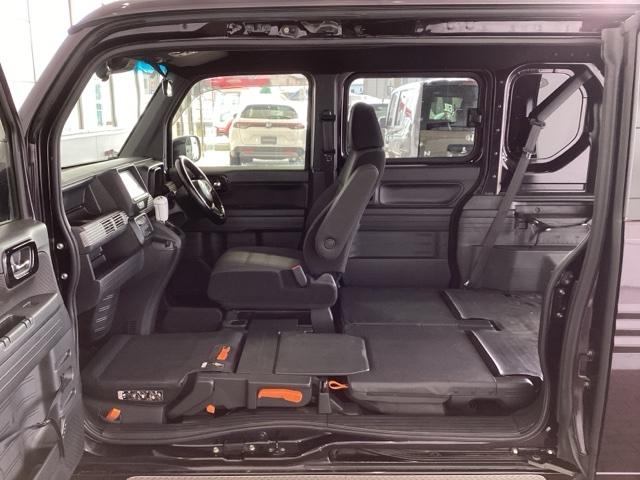 Ｎ－ＶＡＮ＋スタイル クール・ターボホンダセンシング　最長５年保証　ワンオ－ナ－　ナビＶＸＭ－１９５ＶＦＥｉ　ＴＶ　Ｒカメラ　ＢＴオ－ディオ　ＤＶＤ　ＥＴＣ　ＶＳＡ　クルコン　スマ－トキ－　盗難防止装置　整備記録簿　ＡＡＣ　スペアキ－　ドアバイザ－　禁煙（17枚目）