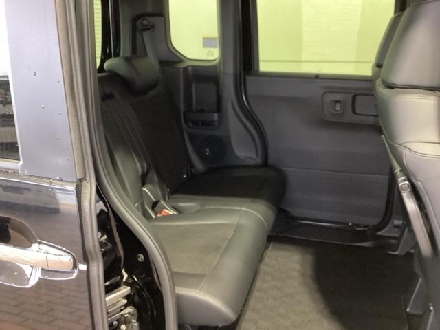 N-BOXカスタム ターボ H SENSING 新車保証 試乗車 ワンオ-ナ- ナビVXM-245ZFEi TV Rカメラ BTオ-ディオ シ-トヒ-タ- ETC LEDライト VSA クルコン アルミ スマ-トキ- スペアキ-(18枚目)