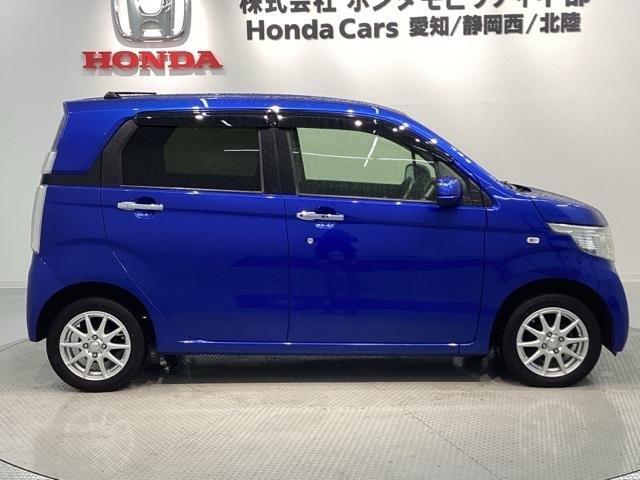 専門業者にて内外装のクリーニングを実施しております!