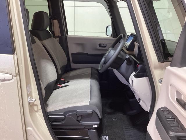 Ｎ－ＢＯＸ ファッションスタイル　Ｈ　ＳＥＮＳＩＮＧ　新車保証　試乗車　ワンオ－ナ－　ナビＶＸＭ－２４５ＺＦＥｉ　ＴＶ　Ｒカメラ　ＢＴオ－ディオ　ドラレコ　シ－トヒ－タ－　ＥＴＣ　ＬＥＤライト　ＶＳＡ　クルコン　スマ－トキ－　ＡＡＣ（17枚目）