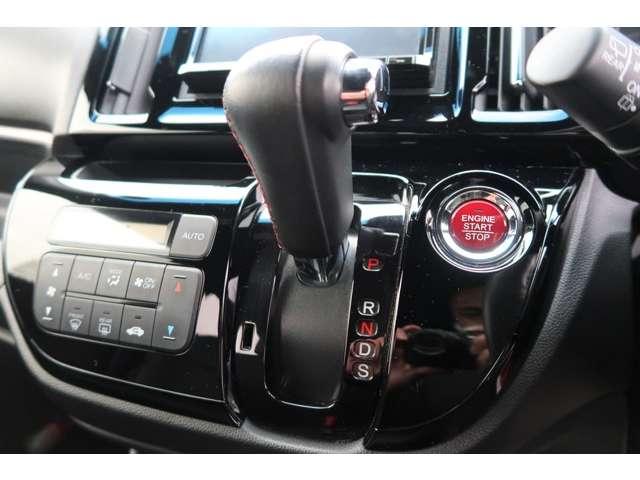 G ターボSS2トーンカラースタイルパッケージ /禁煙車/ナビ/Bカメラ/ETC/HIDライト オートクルーズ 禁煙車 ETC付き オートエアコン ターボ 盗難防止装置 アルミホイール エアバッグ 横滑り防止装置 アイドリングストップ ワンオーナー(12枚目)