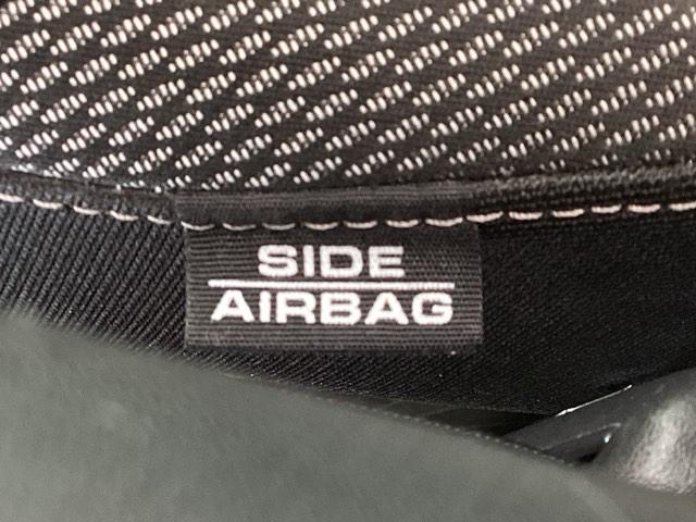 フィットハイブリッド Ｓホンダセンシング　１年保証純正ナビフルセグＲカメラ　パワーウインドウ　アクティブクルーズコントロール　横滑り防止機能　ナビＴＶ　スマートキー・プッシュスタート　定期点検記録簿　ＤＶＤ再生　リヤカメラ　ＬＥＤヘッドランプ（24枚目）