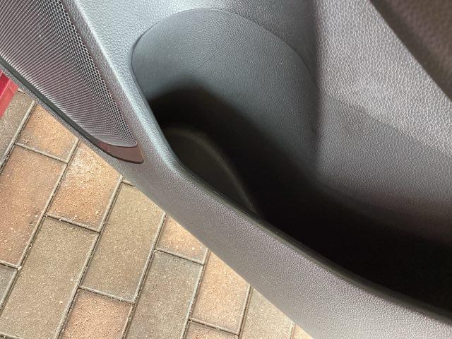 フィットハイブリッド Ｓホンダセンシング　１年保証純正ナビフルセグＲカメラ　パワーウインドウ　アクティブクルーズコントロール　横滑り防止機能　ナビＴＶ　スマートキー・プッシュスタート　定期点検記録簿　ＤＶＤ再生　リヤカメラ　ＬＥＤヘッドランプ（28枚目）