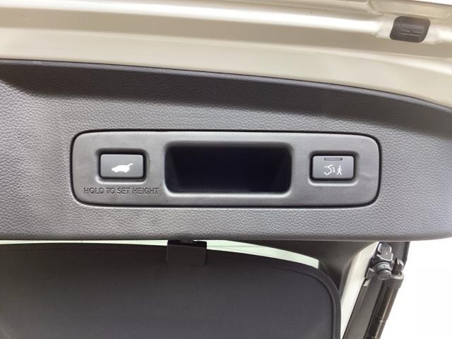 ヴェゼル ｅ：ＨＥＶＺ　ＨＳＥＮＳＩＮＧ新車保証試乗車ナビＥＴＣ　衝突回避支援ブレーキ機能　パノラミックビューモニター　スマキ　Ｐトランク　フルオートエアコン　エアバッグ　両席エアバック　Ｒカメ　記録簿付　パワーウィンドウ（28枚目）