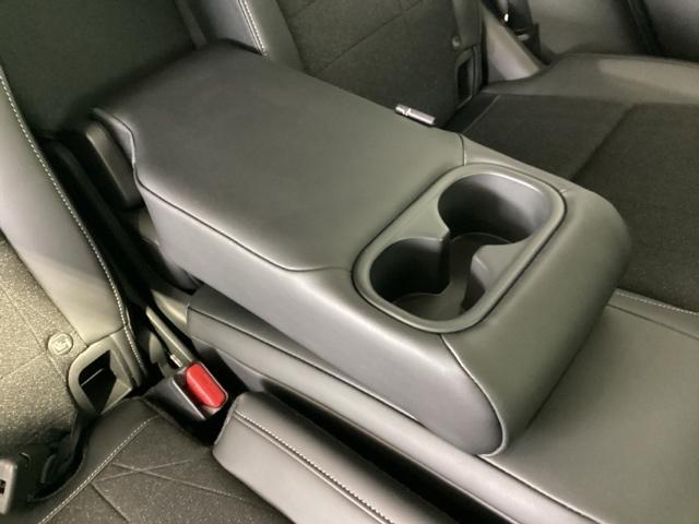 ヴェゼル ｅ：ＨＥＶＺ　ＨＳＥＮＳＩＮＧ新車保証試乗車ナビＥＴＣ　衝突回避支援ブレーキ機能　パノラミックビューモニター　スマキ　Ｐトランク　フルオートエアコン　エアバッグ　両席エアバック　Ｒカメ　記録簿付　パワーウィンドウ（30枚目）