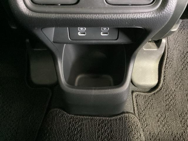 ヴェゼル ｅ：ＨＥＶＺ　ＨＳＥＮＳＩＮＧ新車保証試乗車ナビＥＴＣ　衝突回避支援ブレーキ機能　パノラミックビューモニター　スマキ　Ｐトランク　フルオートエアコン　エアバッグ　両席エアバック　Ｒカメ　記録簿付　パワーウィンドウ（31枚目）