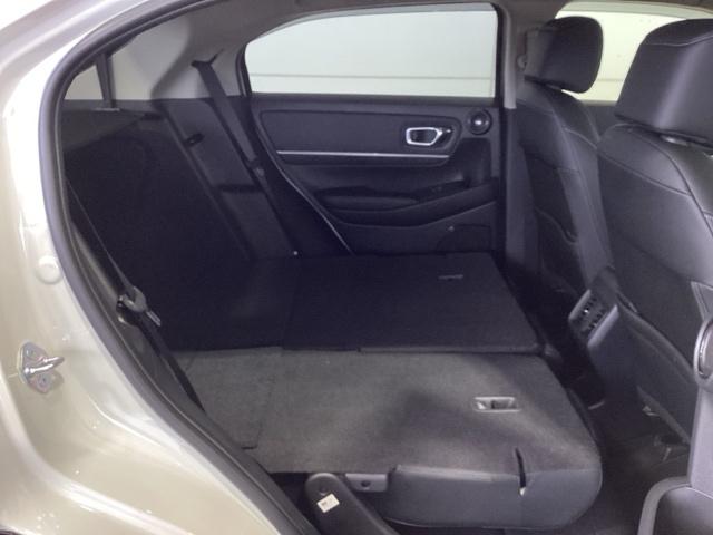ヴェゼル ｅ：ＨＥＶＺ　ＨＳＥＮＳＩＮＧ新車保証試乗車ナビＥＴＣ　衝突回避支援ブレーキ機能　パノラミックビューモニター　スマキ　Ｐトランク　フルオートエアコン　エアバッグ　両席エアバック　Ｒカメ　記録簿付　パワーウィンドウ（33枚目）