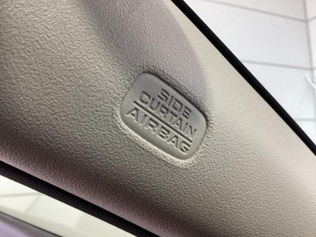 WR-V Zブラックスタイル HSENSING新車保証試乗車ナビRカメラ LEDヘッドランプ フルセグTV 盗難防止システム 衝突被害軽減システム スマートキー USB(24枚目)