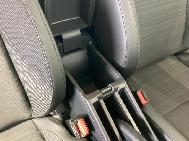 WR-V Zブラックスタイル HSENSING新車保証試乗車ナビRカメラ LEDヘッドランプ フルセグTV 盗難防止システム 衝突被害軽減システム スマートキー USB(27枚目)