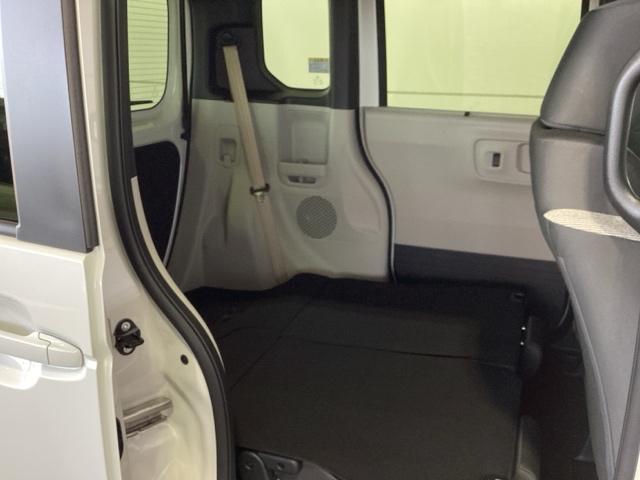 N-BOX ベースグレード HSENSING新車保証試乗車ワンオ-ナ- 衝突軽減システム スマートキ- フルフラットシート カーテンエアバック イモビライザー 横滑り防止 オートクルーズ LEDヘッドライト キーフリー 地デジ(33枚目)