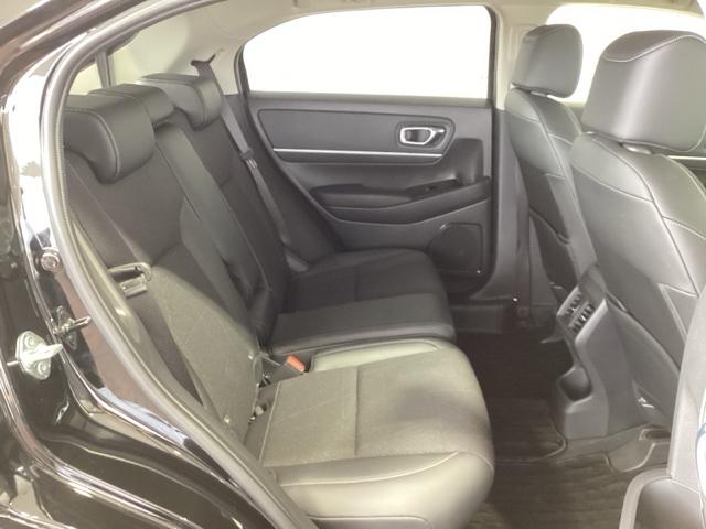 ヴェゼル e:HEVZ HSENSING最長5年保証ワンオ-ナ- 衝突回避支援ブレーキ機能 1オナ スマキ Pトランク フルオートエアコン エアバッグ 両席エアバック Rカメ 記録簿付 パワーウィンドウ LEDランプ ABS(17枚目)