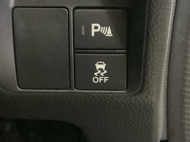 横滑り防止装置がついています。いざという時に安心ですね。