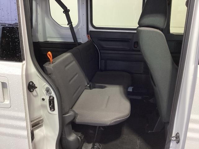 後部座席はいざというときに重宝します。