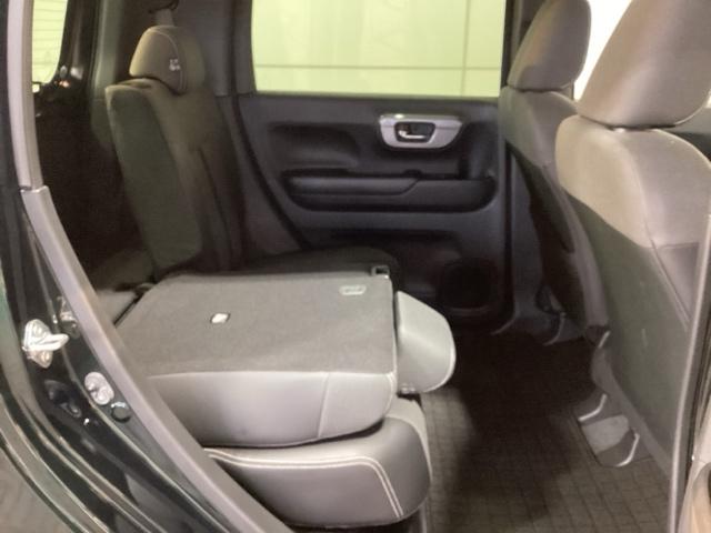 専門業者にて内外装のクリーニングを実施しております！