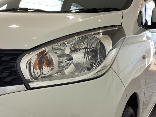 ＬＥＤヘッドライトは、点灯の瞬間から最大光量を発揮し、突然暗くなるトンネルなどでの安定感を高めます。