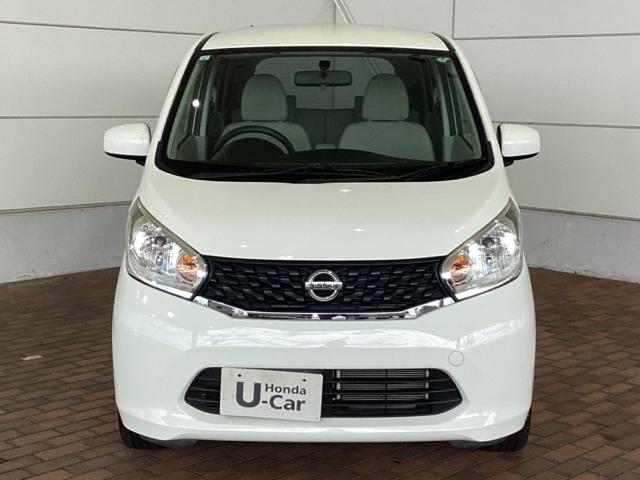 当社の車両には『安心して車選びをしていただくために』お支払い総額を表示しております。税金、自賠責保険料、登録費用、リサイクル料金が含まれており、県内登録及び届出で店頭納車の場合になります。