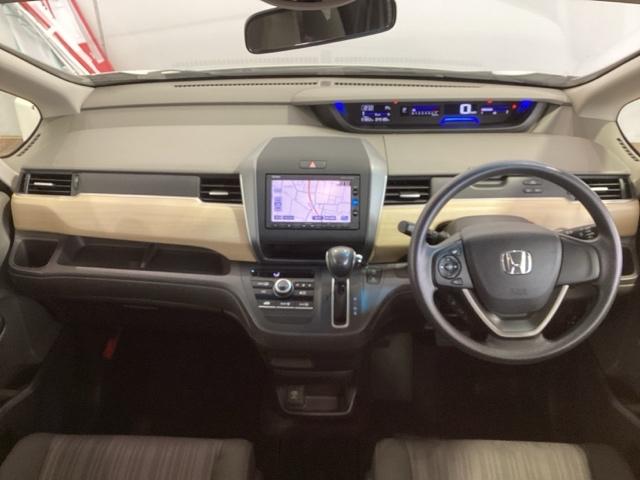フリード Ｇ　ホンダセンシングレス　１年保証　ワンオ－ナ－　ナビＶＸＭ－１７８４ＶＦＸｉ　ＴＶ　Ｒカメラ　ＢＴオ－ディオ　ＤＶＤ　ＥＴＣ　ＬＥＤライトＶＳＡ　スマ－トキ－　盗難防止装置　整備記録簿　ＡＡＣ　地デジ（8枚目）