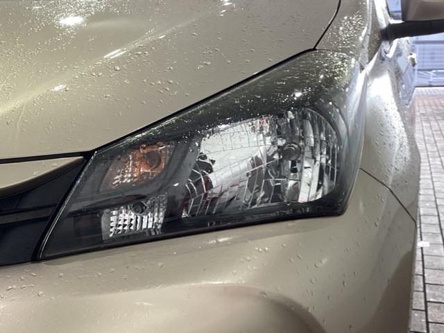 ヴィッツ Ｆ　１年保証　ワンオ－ナ－　音楽機器接続　ＥＴＣ　横滑り防止　キ－レス　整備記録簿　スペアキ－　ドアバイザ－　Ｗエアバッグ　エアコン　ワンオーナー　デュアルエアバック　エアバック付　ＡＢＳ付き　ＵＳＢ接続（5枚目）