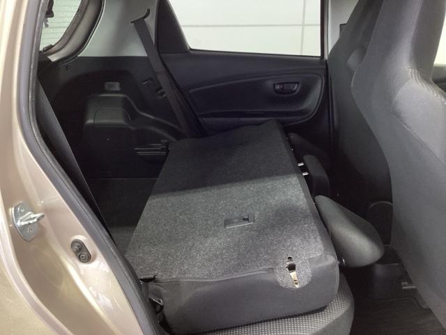 ヴィッツ Ｆ　１年保証　ワンオ－ナ－　音楽機器接続　ＥＴＣ　横滑り防止　キ－レス　整備記録簿　スペアキ－　ドアバイザ－　Ｗエアバッグ　エアコン　ワンオーナー　デュアルエアバック　エアバック付　ＡＢＳ付き　ＵＳＢ接続（26枚目）