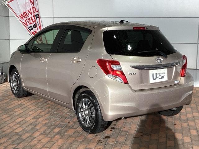 ヴィッツ Ｆ　１年保証　ワンオ－ナ－　音楽機器接続　ＥＴＣ　横滑り防止　キ－レス　整備記録簿　スペアキ－　ドアバイザ－　Ｗエアバッグ　エアコン　ワンオーナー　デュアルエアバック　エアバック付　ＡＢＳ付き　ＵＳＢ接続（34枚目）