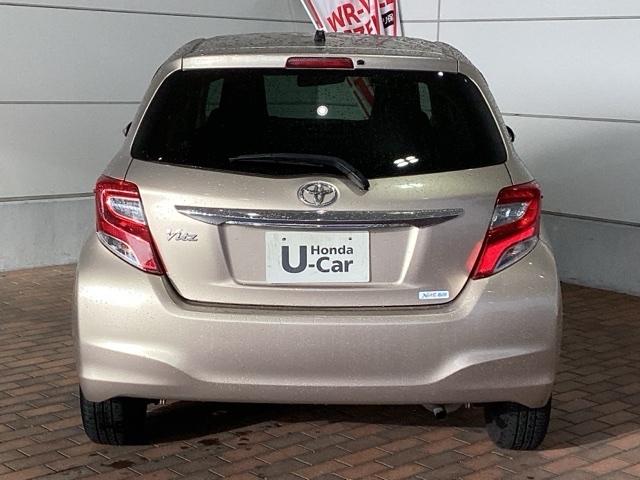 ヴィッツ Ｆ　１年保証　ワンオ－ナ－　音楽機器接続　ＥＴＣ　横滑り防止　キ－レス　整備記録簿　スペアキ－　ドアバイザ－　Ｗエアバッグ　エアコン　ワンオーナー　デュアルエアバック　エアバック付　ＡＢＳ付き　ＵＳＢ接続（43枚目）