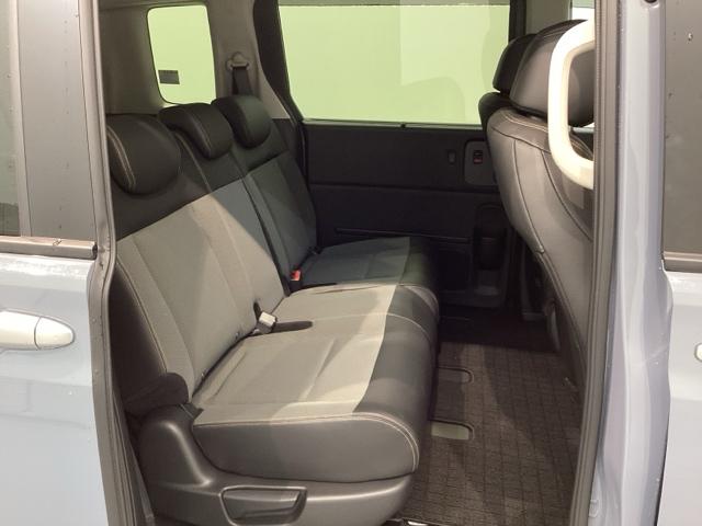 フリード クロスター　Ｈ　ＳＥＮＳＩＮＧ　最長５年保証　ワンオ－ナ－　ナビＬＸＭ－２４５ＺＦＥｉ　ＴＶ　Ｒカメラ　ＢＴオ－ディオ　ＥＴＣ　ＬＥＤライト　両側電動ドア　ＶＳＡ　クルコン　アルミ　スマ－トキ－　スペアキ－ＡＡＣ（18枚目）