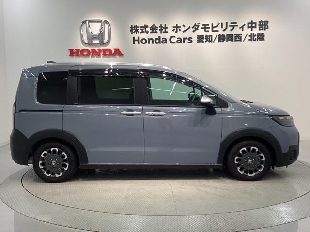 フリード クロスター　Ｈ　ＳＥＮＳＩＮＧ　最長５年保証　ワンオ－ナ－　ナビＬＸＭ－２４５ＺＦＥｉ　ＴＶ　Ｒカメラ　ＢＴオ－ディオ　ＥＴＣ　ＬＥＤライト　両側電動ドア　ＶＳＡ　クルコン　アルミ　スマ－トキ－　スペアキ－ＡＡＣ（51枚目）