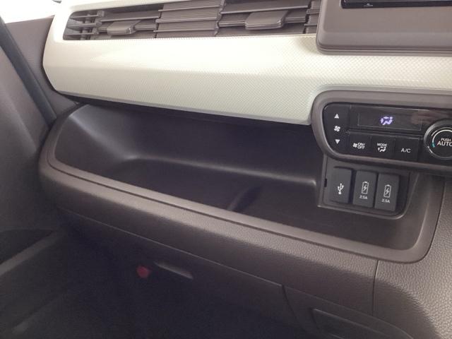 Ｎ－ＢＯＸ Ｌ　Ｈ　ＳＥＮＳＩＮＧ　最長５年保証　ワンオ－ナ－　ナビＶＸＭ－２１４ＶＦｉ　ＴＶ　Ｒカメラ　ＣＤ録音　ＢＴオ－ディオ　ＤＶＤ　シ－トヒ－タ－　ＬＥＤライト　両側電動ドア　ＶＳＡ　クルコン　スマ－トキ－（28枚目）