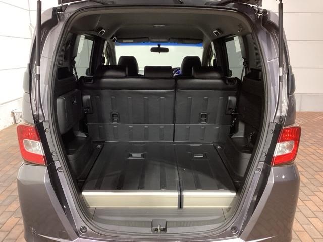 フリードスパイク Gジャストセレクション+ タバコ臭有り 1年保証 ワンオ-ナ- ナビVXM-145VSi TV Rカメラ BTオ-ディオ DVD ETC HID VSA キ-レス 整備記録簿 AAC スペアキ- ドアバイザ- Wエアバッグ(34枚目)