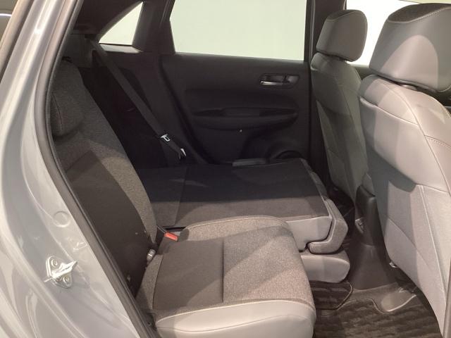 フィット ｅ：ＨＥＶＲＳ　Ｈ　ＳＥＮＳＩＮＧ　最長５年保証　ワンオ－ナ－　純正ナビ　ＴＶ　Ｒカメラ　ＢＴオ－ディオ　ＥＴＣ　ＬＥＤライト　ＶＳＡ　クルコン　アルミ　スマ－トキ－　盗難防止装置　整備記録簿　ＡＡＣ　スペアキ－（33枚目）