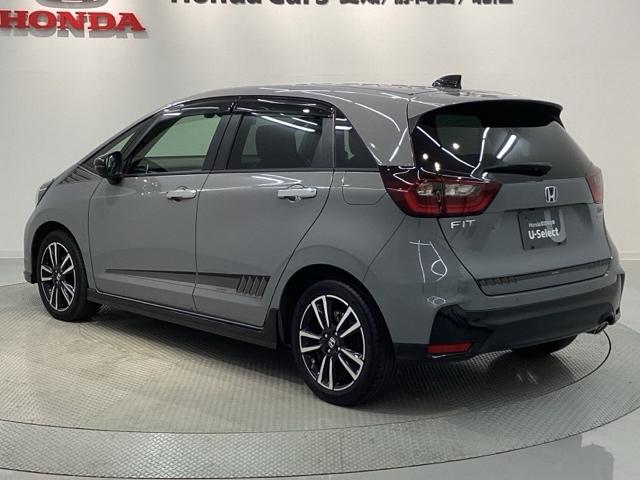 フィット ｅ：ＨＥＶＲＳ　Ｈ　ＳＥＮＳＩＮＧ　最長５年保証　ワンオ－ナ－　純正ナビ　ＴＶ　Ｒカメラ　ＢＴオ－ディオ　ＥＴＣ　ＬＥＤライト　ＶＳＡ　クルコン　アルミ　スマ－トキ－　盗難防止装置　整備記録簿　ＡＡＣ　スペアキ－（47枚目）