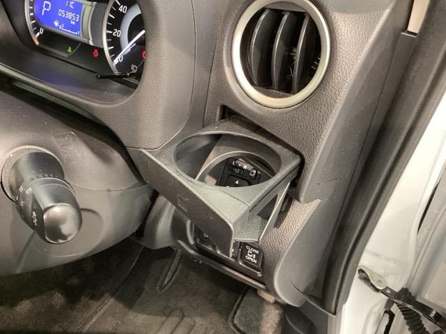 ���Ǝ҂ɂē��O���̃N���[�j���O�����{���Ă���܂��I