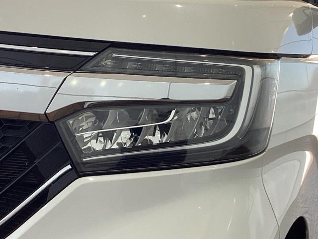 �k�d�c�w�b�h���C�g�́A�_���̏u�Ԃ���ő���ʂ𔭊����A�ˑR�Â��Ȃ�g���l���Ȃǂł̈��芴�����߂܂��B