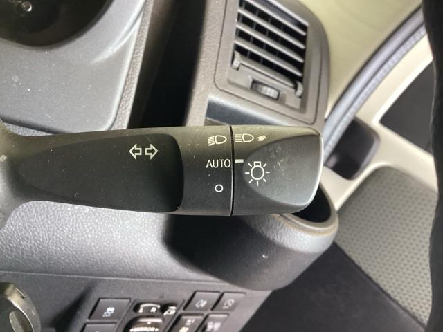 タウンエースバン ＧＬ　最長５年保証　ナビ　ＴＶ　Ｒカメラ　衝突軽減Ｂ　ドラレコ　ＥＴＣ　横滑り防止　キ－レス　スペアキ－　ドアバイザ－　Ｗエアバッグ　エアコン　切替４ＷＤ　フルセグ　助手席エアバック　ＡＢＳ　ワイヤレスキー（9枚目）