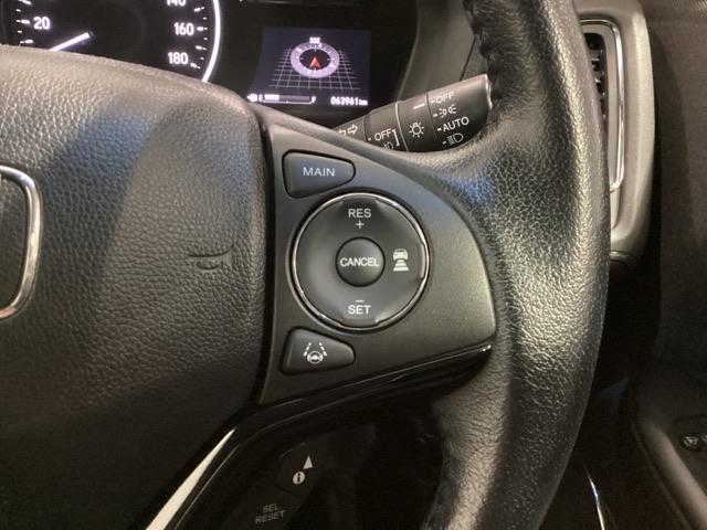 �N���[�Y�R���g���[���𑕔����Ă��܂��B�������H�Ȃǂň��̑��x�ő����Ă����̂ŉ^�]���y�ł���I���x��ݒ�ł��܂��̂ŁA�X�s�[�h�̏o�������ɂ����ӂł��܂��B