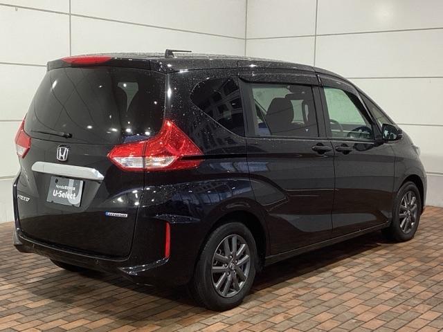 ���Ǝ҂ɂē��O���̃N���[�j���O�����{���Ă���܂��I