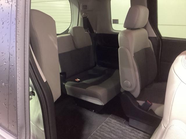 ���Ǝ҂ɂē��O���̃N���[�j���O�����{���Ă���܂��I