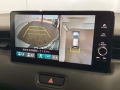 全方位モニターがついています！車の周囲を３６０°安全確認できるので、普段の駐車はもちろんの事、縦列駐車や幅寄せの際にも活躍してくれますよ。 6