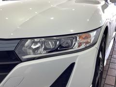 ＬＥＤヘッドライトは、点灯の瞬間から最大光量を発揮し、突然暗くなるトンネルなどでの安定感を高めます。 5