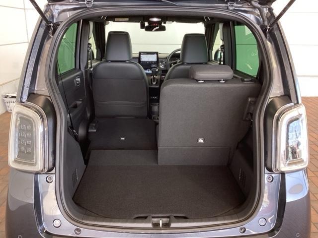 専門業者にて内外装のクリーニングを実施しております！