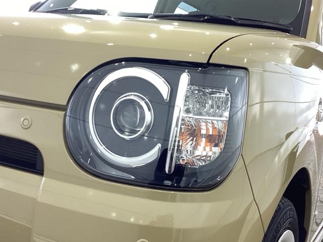 ＬＥＤヘッドライトは、点灯の瞬間から最大光量を発揮し、突然暗くなるトンネルなどでの安定感を高めます。