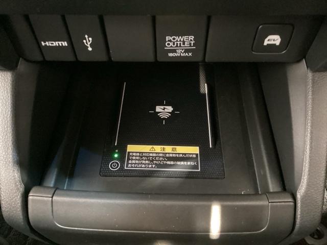 専門業者にて内外装のクリーニングを実施しております！