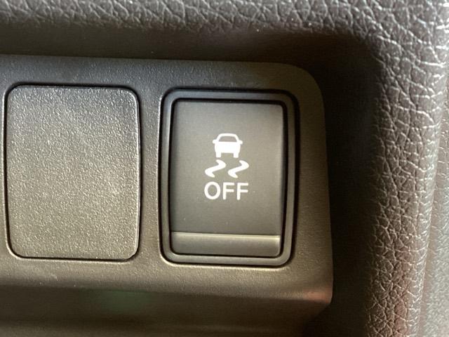 エクストレイル ２０Ｘエマージェンシーブレーキパッケージ　１年保証　ナビ　ＴＶ　Ｒカメラ　ＣＤ録音　ＢＴオ－ディオ　ＤＶＤ　衝突軽減Ｂ　ドラレコ　ＥＴＣ　ＬＥＤライト　横滑り防止　シ－トヒ－タ－　アルミ　スマ－トキ－　整備記録簿　ＡＡＣ　スペアキ－　ＡＢＳ（12枚目）