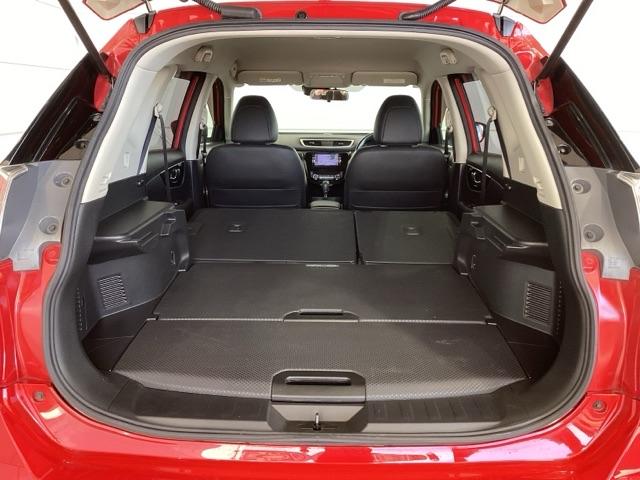 エクストレイル ２０Ｘエマージェンシーブレーキパッケージ　１年保証　ナビ　ＴＶ　Ｒカメラ　ＣＤ録音　ＢＴオ－ディオ　ＤＶＤ　衝突軽減Ｂ　ドラレコ　ＥＴＣ　ＬＥＤライト　横滑り防止　シ－トヒ－タ－　アルミ　スマ－トキ－　整備記録簿　ＡＡＣ　スペアキ－　ＡＢＳ（19枚目）