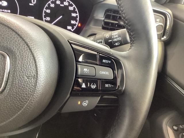 ヴェゼル ｅ：ＨＥＶＺ　デモカー　最長５年保証　ワンオ－ナ－　純正ナビ　ＴＶ　Ｒカメラ　ＢＴオ－ディオ　ＥＴＣ　ＬＥＤライト　ＶＳＡ　シ－トヒ－タ－　クルコン　アルミ　スマ－トキ－　盗難防止装置　整備記録簿　ＡＡＣ（10枚目）