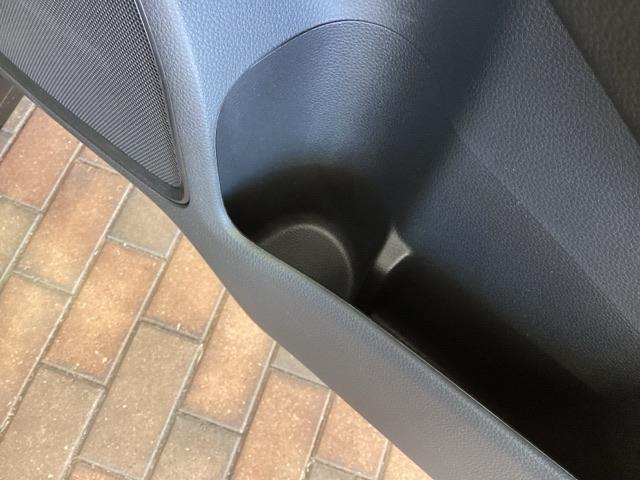 ヴェゼル ｅ：ＨＥＶＺ　デモカー　最長５年保証　ワンオ－ナ－　純正ナビ　ＴＶ　Ｒカメラ　ＢＴオ－ディオ　ＥＴＣ　ＬＥＤライト　ＶＳＡ　シ－トヒ－タ－　クルコン　アルミ　スマ－トキ－　盗難防止装置　整備記録簿　ＡＡＣ（25枚目）