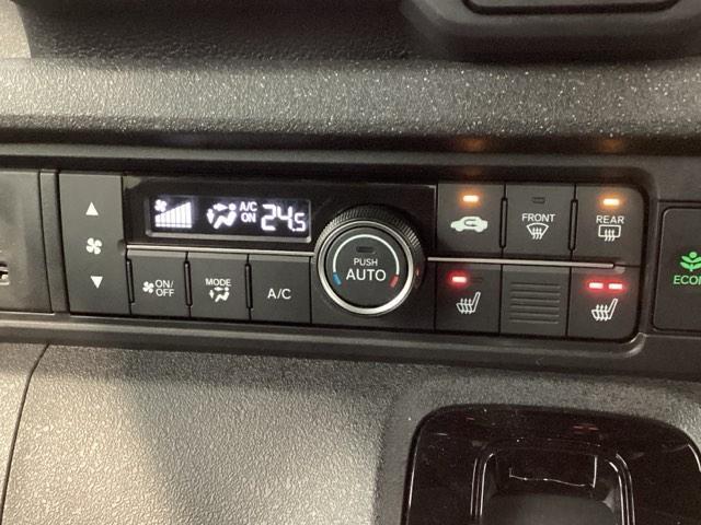 N-BOXカスタム ベースグレード H SENSING 新車保証 試乗車 ワンオ-ナ- ナビVXM-245ZFEi TV Rカメラ BTオ-ディオ シ-トヒ-タ- ETC LEDライト VSA ドラレコ アルミ スマ-トキ- スペアキ-(12枚目)