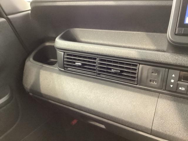 N-BOXカスタム ベースグレード H SENSING 新車保証 試乗車 ワンオ-ナ- ナビVXM-245ZFEi TV Rカメラ BTオ-ディオ シ-トヒ-タ- ETC LEDライト VSA ドラレコ アルミ スマ-トキ- スペアキ-(26枚目)