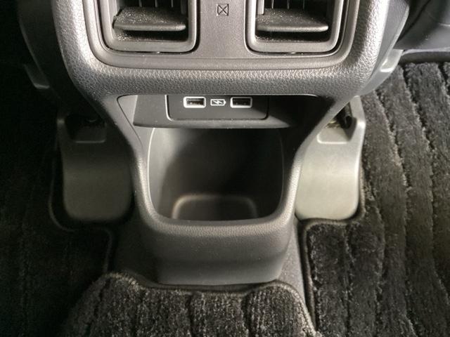 ヴェゼル ｅ：ＨＥＶＺ　Ｈ　ＳＥＮＳＩＮＧ　最長５年保証　ワンオーナー　純正ナビ　ＴＶ　Ｒカメラ　ＢＴオ－ディオ　ＥＴＣ　ＬＥＤライト　ＶＳＡ　シ－トヒ－タ－　クルコン　アルミ　スマ－トキ－　スペアキ－　盗難防止装置　ＡＡＣ（29枚目）